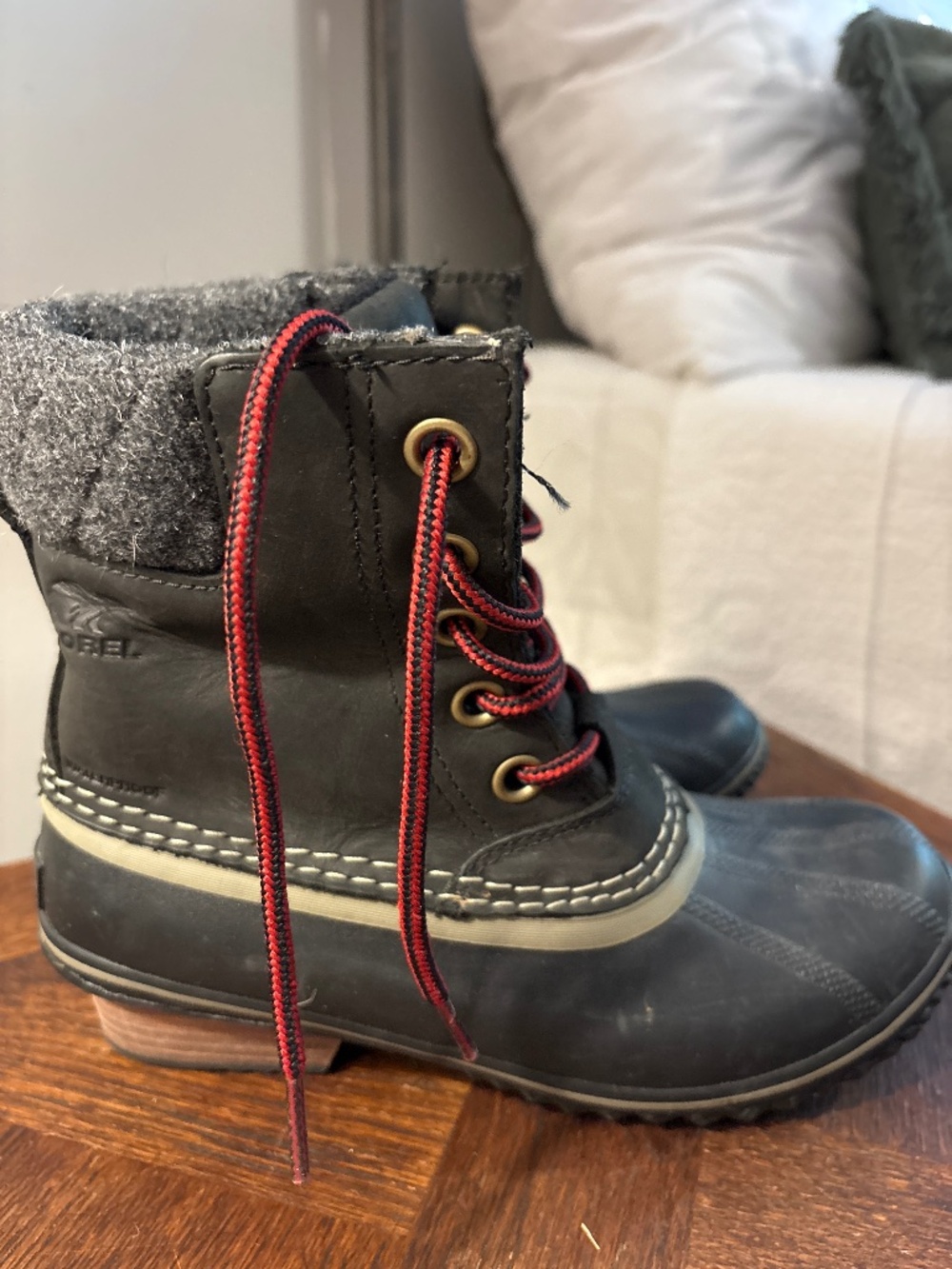 Sorel slimpack lace 11 women’s size 6.5